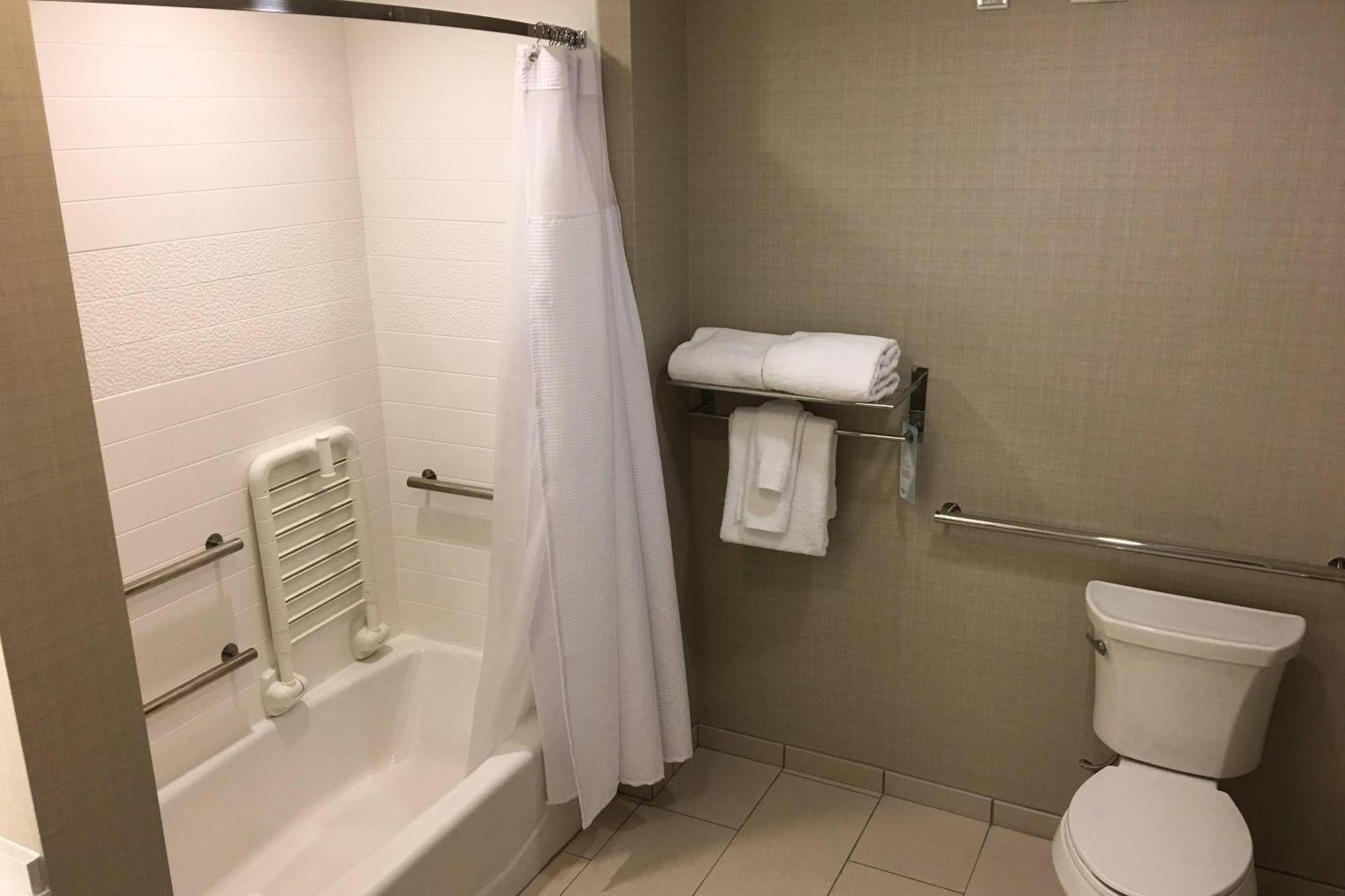 Fairfield Inn & Suites By Marriott Savannah Midtown Extérieur photo